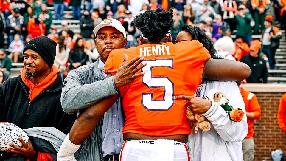 How Clemson and K.J. Henry used NIL to save his dad