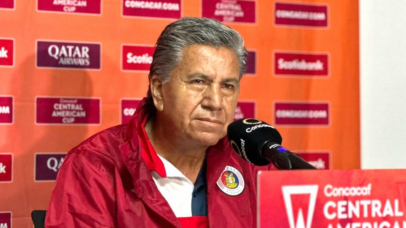 Raúl Arias, FAS coach, warns Xelajú MC: 