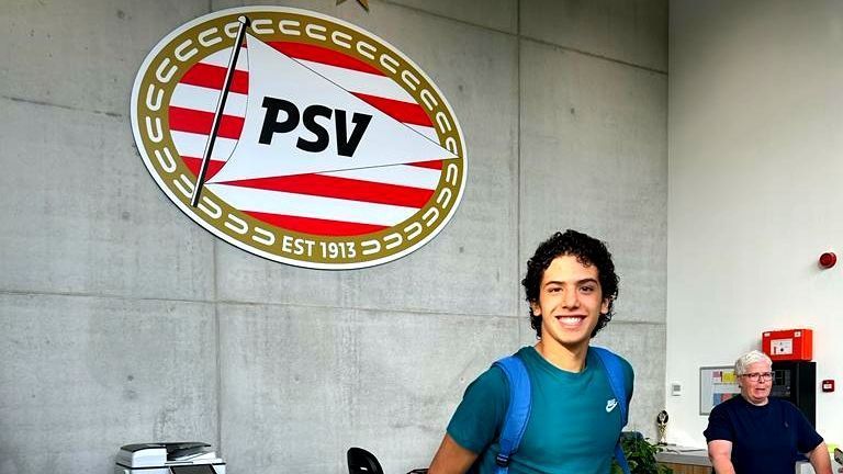 Diego Bolaños cumple su primer día de prueba con el PSV Eindhoven en Europa - ESPN