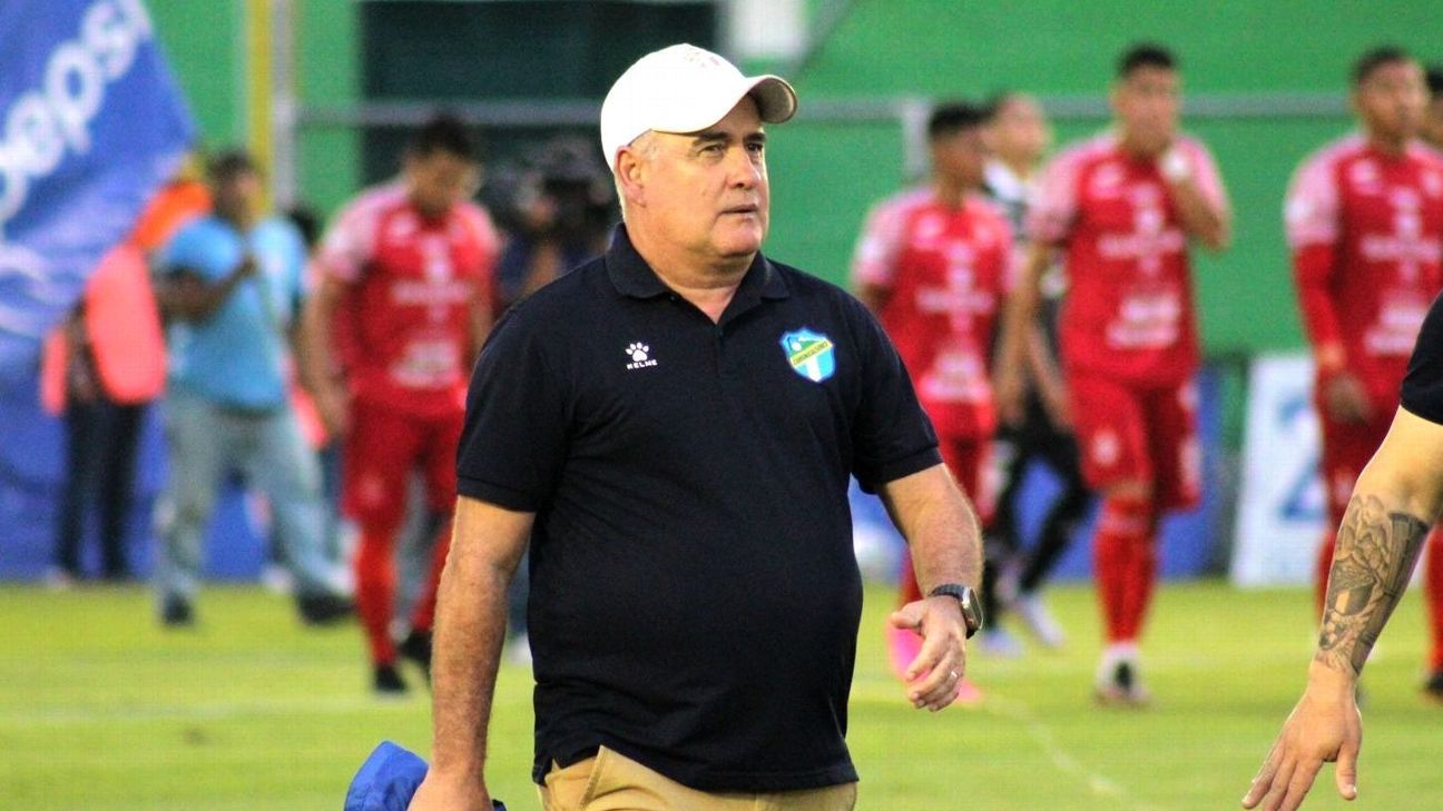 Willy Olivera apela al orden y certeza para conseguir el título 32 en Comunicaciones - ESPN