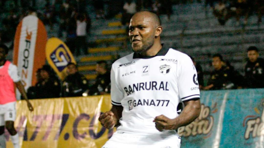 Juan Luis Anangonó y su romance con el gol en Mazatenango: 6 dianas en tierra venada - ESPN