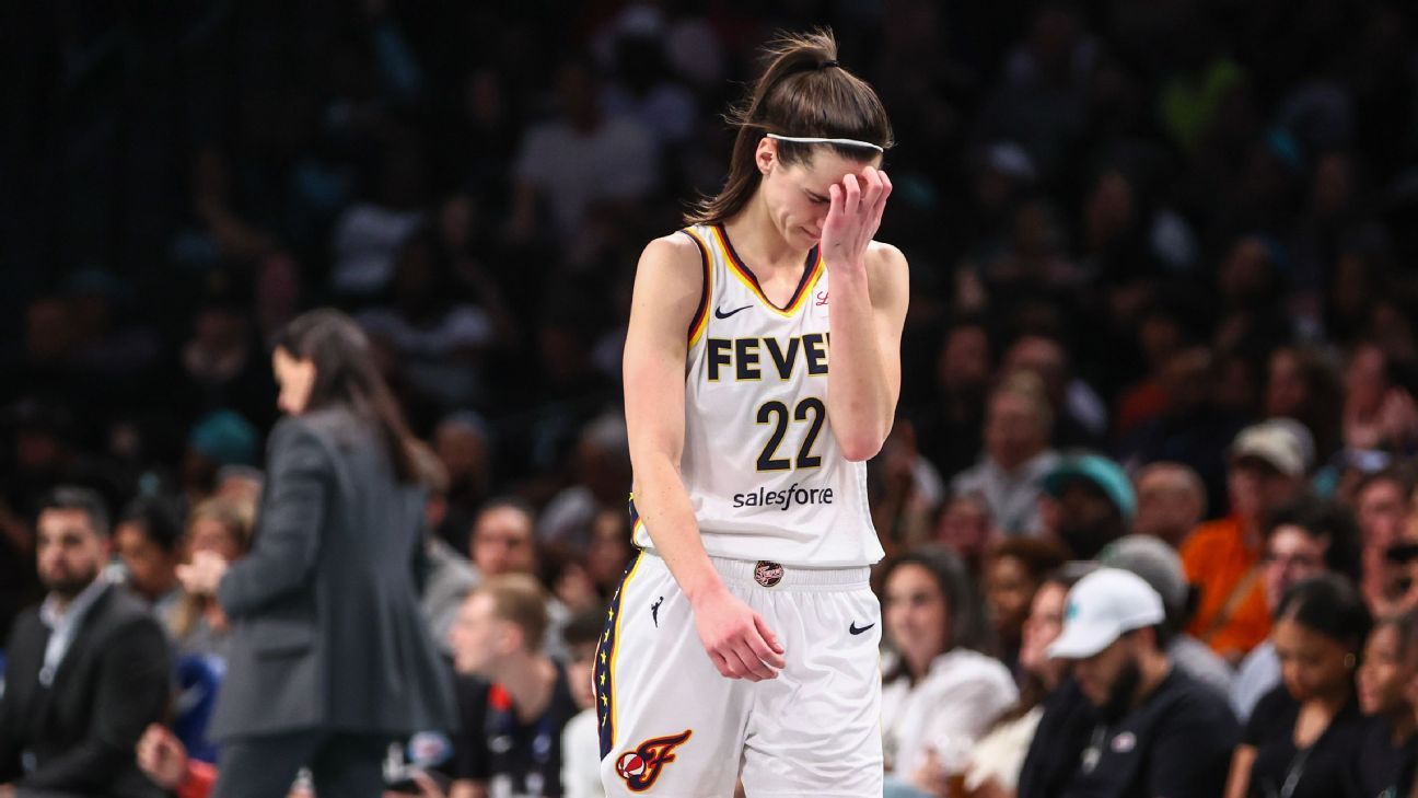 Clark struggles, Boston exits as Fever routed by Liberty - ESPN