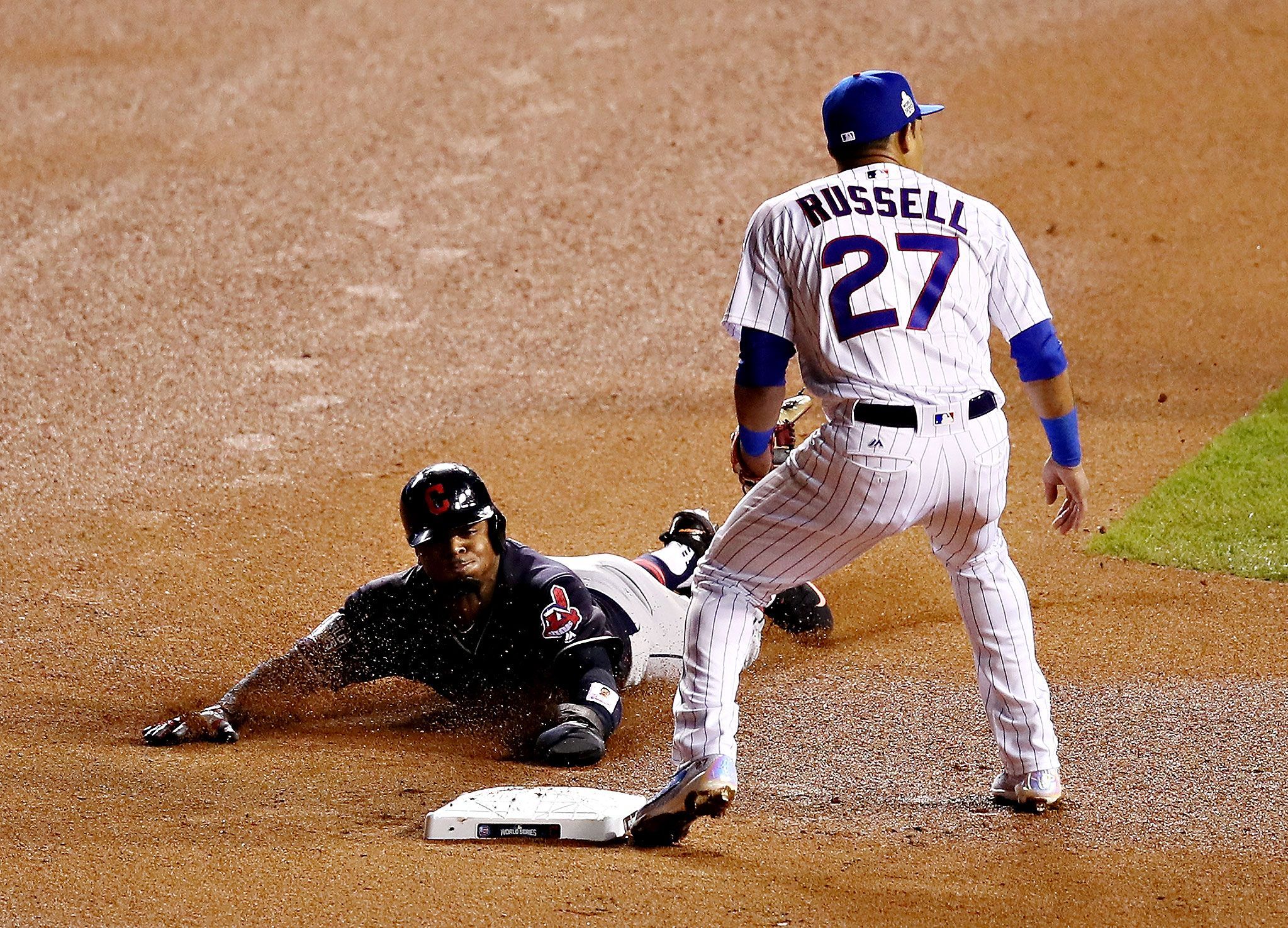 Rajai Davis se sale con la suya