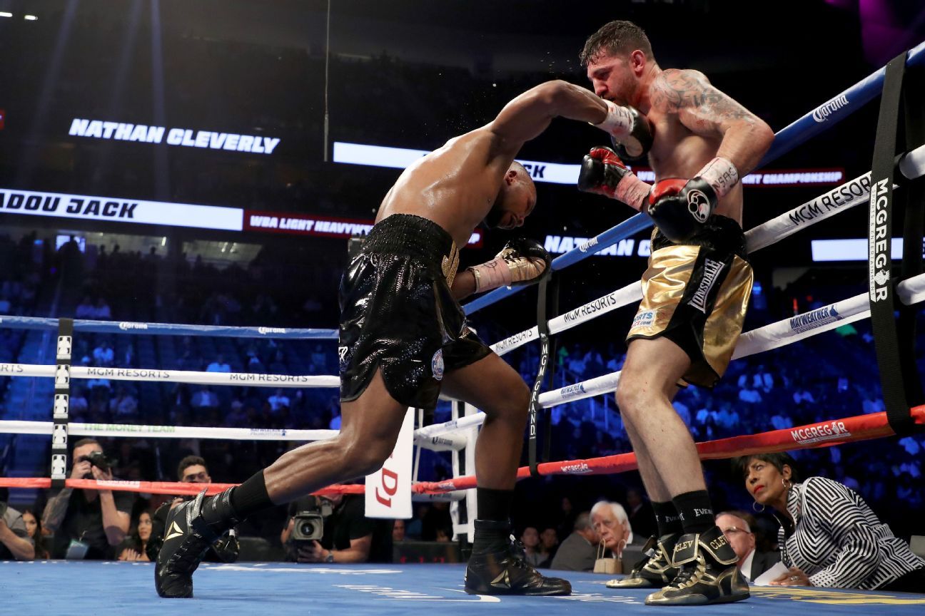 Badou Jack y Nathan Cleverly disputaron el campeonato semicompleto de la AMB.