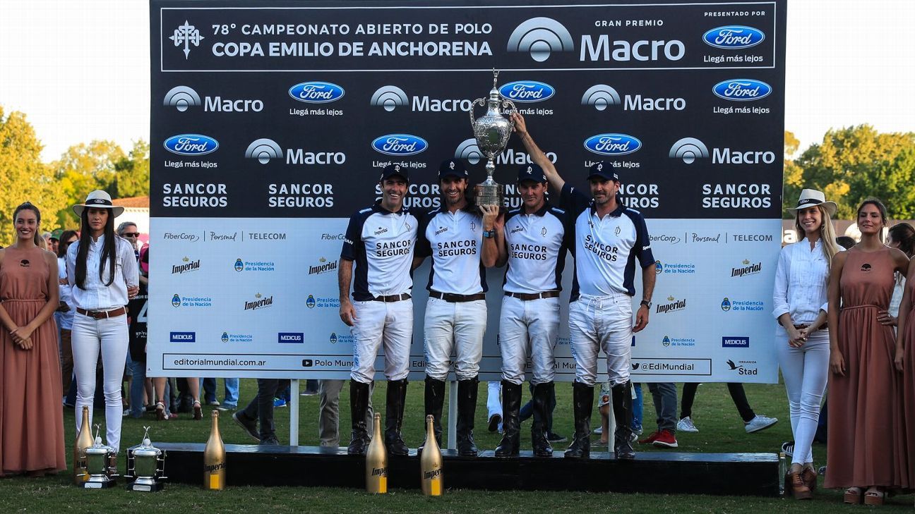 LA DOLFINA 11  ELLERSTINA 9