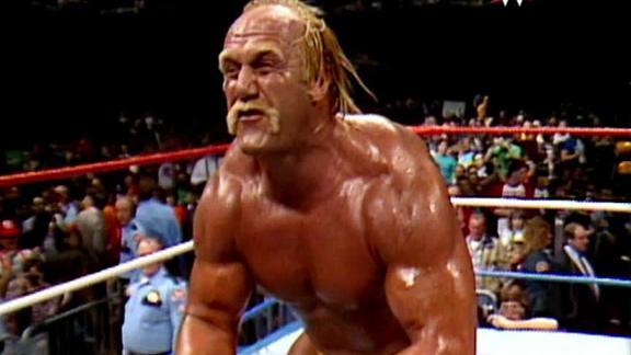 Hulk Hogan slams Andre the at WrestleMania III