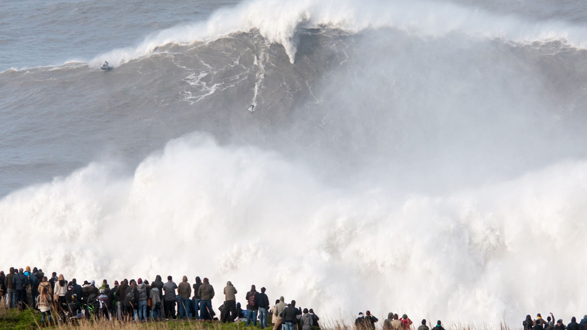Назаре Португалия самые большие волны в мире