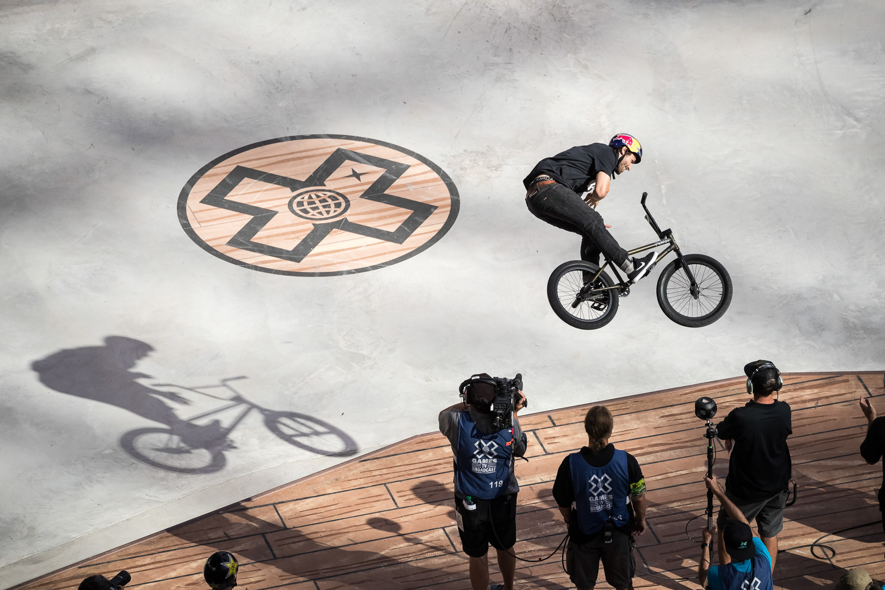 At X Games Austin 2016, Garrett Reynolds defeated the competition by his biggest win margin yet. But BMX Street is a finicky beast, and a lot has changed in a year. At X Games Minneapolis on Friday, Reynolds still took home the gold, but the margin between first and second place has closed, due largely to the technical stylings of Devon Smillie and Simone Barraco.
