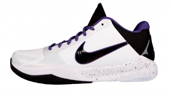 Demar Derozan Debuts New Nike Kobe Signature Shoe At Drew League 