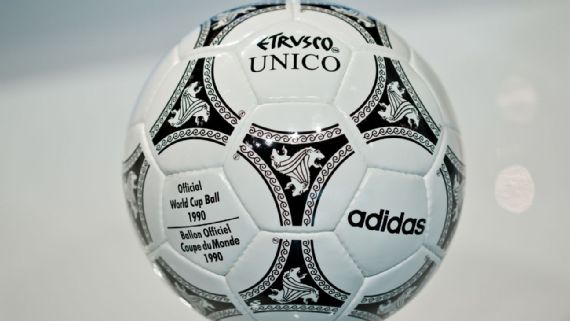 En necesidad de Chaleco Ellos Evolution of the World Cup ball as Qatar 2022's Al Rihla is unveiled by  Lionel Messi - ESPN