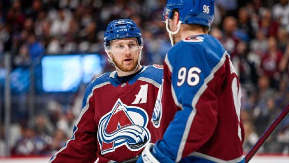 Avalanche Player Gets His Kids Loads of Ice Cream in Stanley Cup