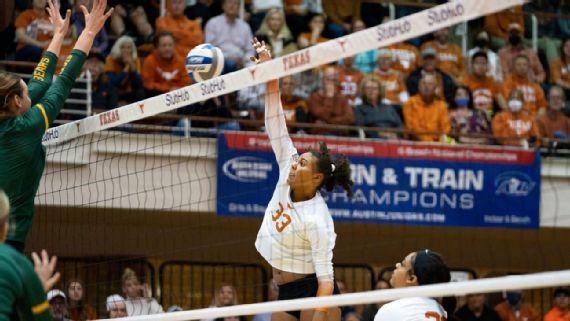 Texas' Molly Phillips on hard-fought semifinal win over San Diego