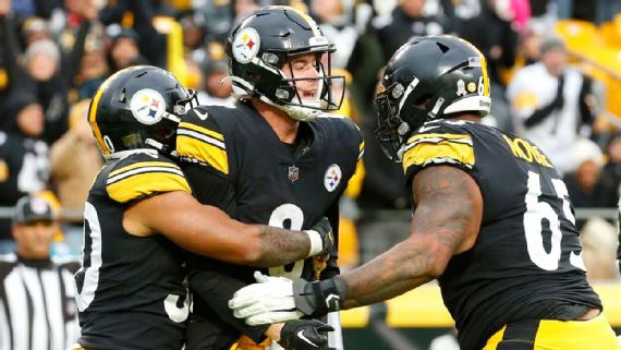 Mike Tomlin, Steelers doing their best to shut out the noisy preseason hype  ahead of opener