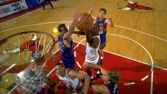 NBA Finals 2000. Lakers vs Pacers Game 1 Highlights. Shaq 43