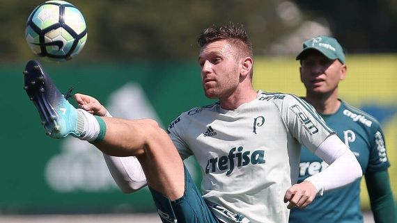 Autor de gol de título do Palmeiras assina com novo clube da Grécia