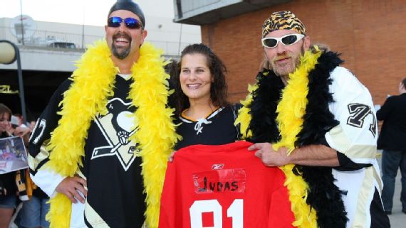 Deion Sanders celebrates a touchdown