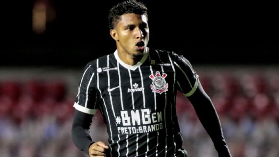 Corinthians promete pulso firme por Éderson e traça plano para venda, mas não descarta ter o volante em 2022