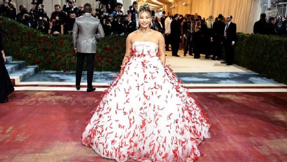 Chloe Kim`s white Giambattista Valli gown at Met Gala 2022