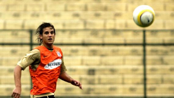 Ex-Corinthians vê torcida alvinegra como mais importante que a do Flamengo