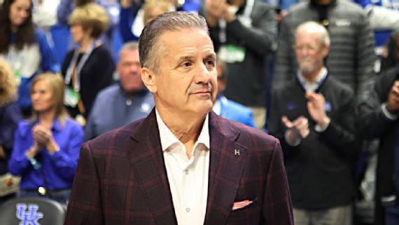 Johnny Damon playing for the Yankees against the Red Sox