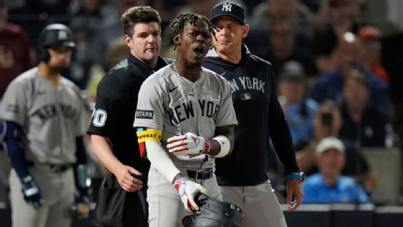jazz Chisholm Jr. arguing with an umpire