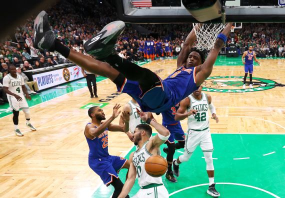 OG Anunoby dunks over Jayson Tatum