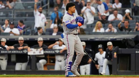Juan Soto booed at Yankee Stadium