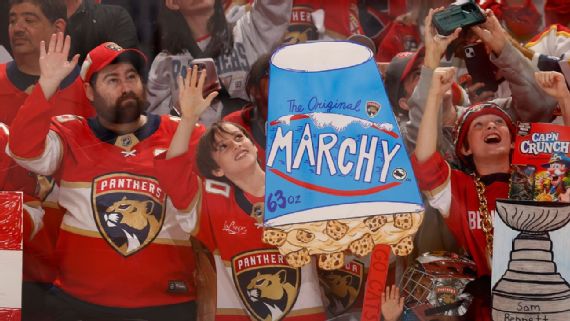 Brad Marchand eats honey during a game