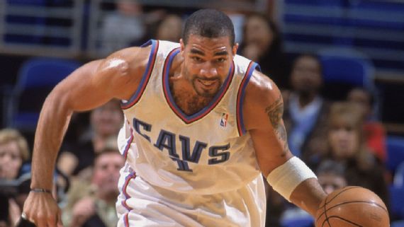 Carlos Boozer playing basketball for the Cavaliers