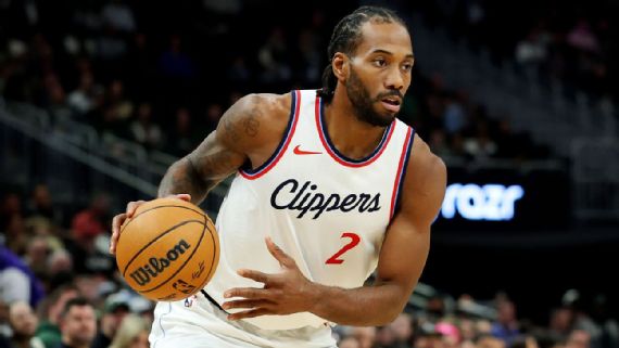 Kawhi Leonard playing for the LA Clippers.