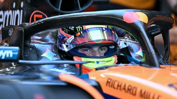 Оскар Пиастри в болиде McLaren
