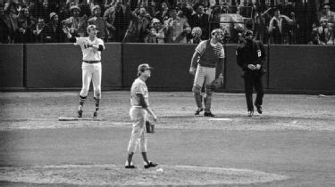 Outfielder Dave Parker by Bettmann