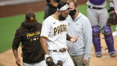 Padres hope 1B Eric Hosmer can return from fractured finger before playoffs