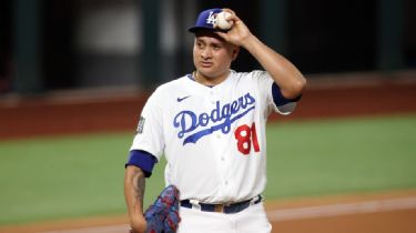 Pitcher de Dodgers, Víctor González cumplió la promesa que hizo en