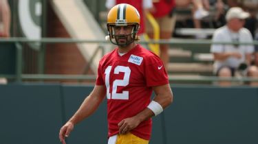 Aaron Rodgers, 'immunized' from absolutely nothing, is our No. 2 IDIOT OF  THE YEAR