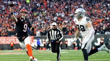 Bengals hold off Raiders for first playoff victory in 31 years