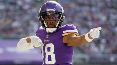 Vikings' Justin Jefferson has a new goal: to become first NFL receiver with  2,000-yard season – Twin Cities