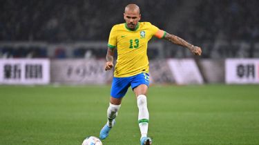 Dani Alves becomes Brazil's oldest World Cup star, Martinelli preferred to  Firmino