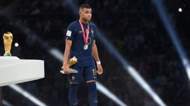 Mbappe boosts World Cup Golden Boot bid as France progress