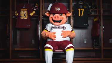 Washington Commanders unveil new hog mascot - ESPN