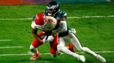 Chiefs' JuJu Smith-Schuster trolls James Bradberry's penalty on Twitter