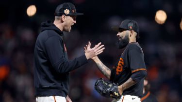 Sergio Romo retires as Giant after pitching one final time for SF - Manteca  Bulletin
