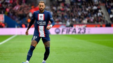 Neymar PSG transfer news: Shirt sales, debut, Pique photo, money