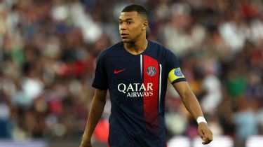 Kylian Mbappe vs PSG: French footballers' union threaten legal