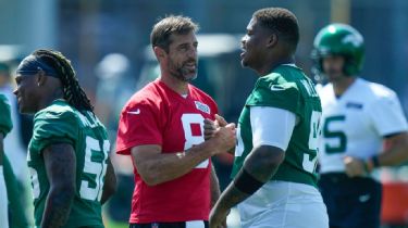 Aaron Rodgers out to change course of New York Jets history - ESPN