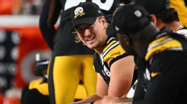 Kenny Pickett 'In Line' to Start vs. Raidersl, Steelers Fans Weigh in