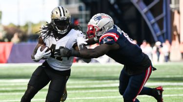 New Orleans Saints running back Alvin Kamara's first preseason carry goes  for speedy 12-yard gain