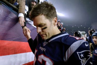 Tom Brady 'pleads the fifth' when asked if he feels appreciated by Patriots,  but commits to playing in 2018 – New York Daily News