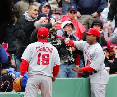 Red Sox-Phillies game briefly halted due to scary fan incident