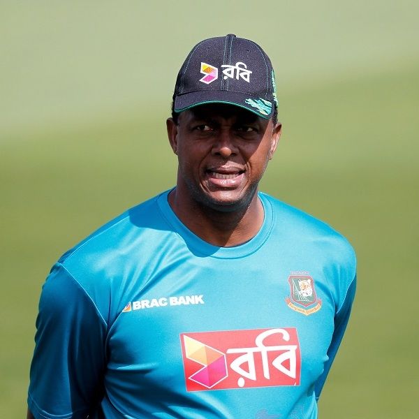 Walsh named Zimbabwe's bowling consultant for T20 World Cup